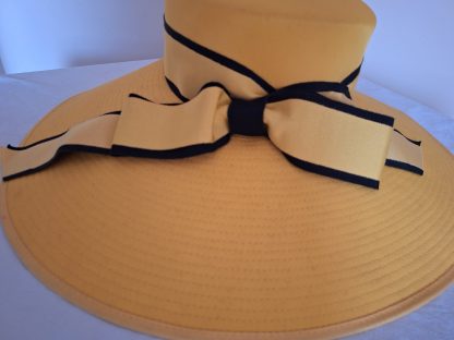 Eye-catching retro Philip Somerville hat