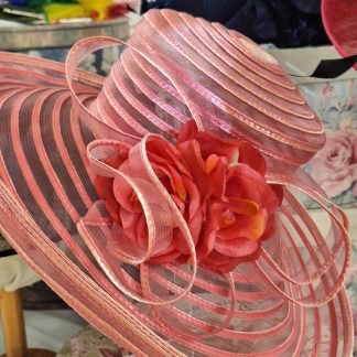 Debut light and dreamy hat